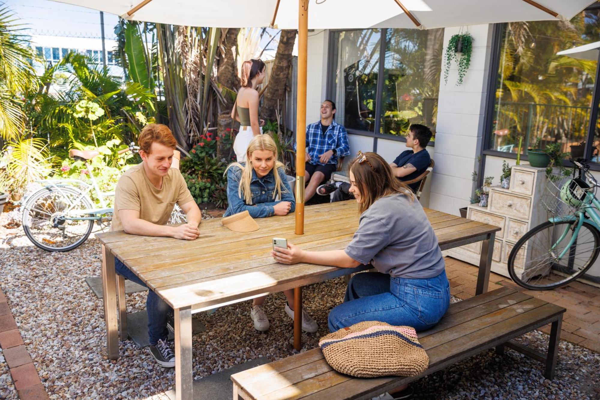 Yha Coolangatta Gold Coast Hostel Εξωτερικό φωτογραφία